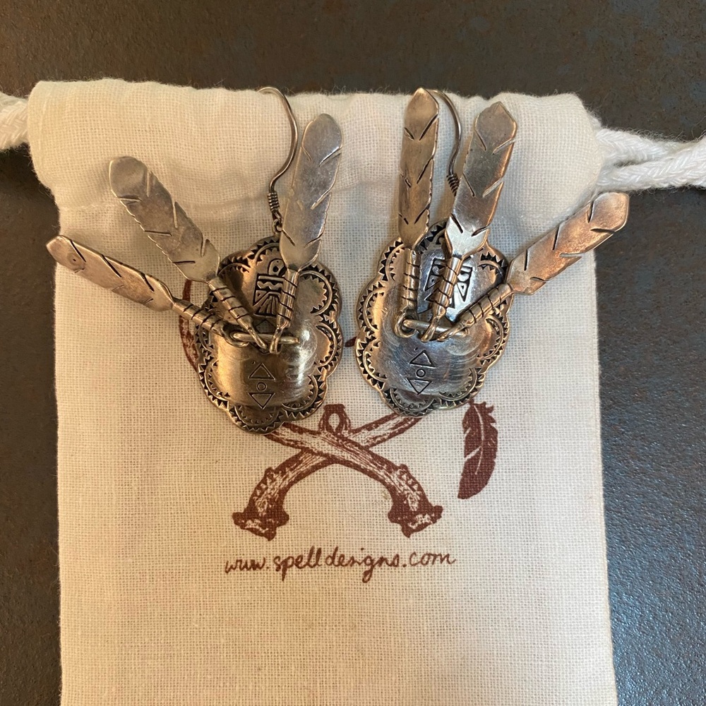 Spell Feather Tribe Earrings 🪶 - Picture 8 of 9